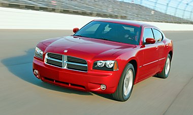 2007 Dodge Charger RT RWD with Hemi power. (684)